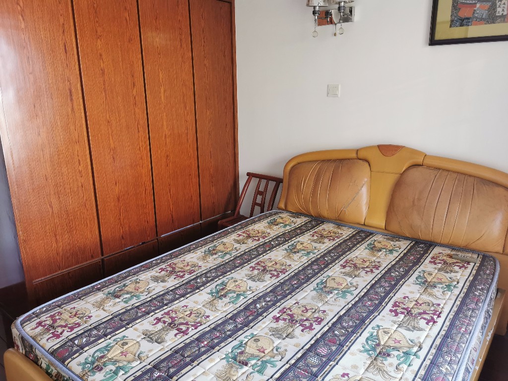 天泰花园(就是天泰小区)  4室2厅2卫    55.0万 天泰花园(就是天泰小区)  4室2厅2卫    55.0万客厅