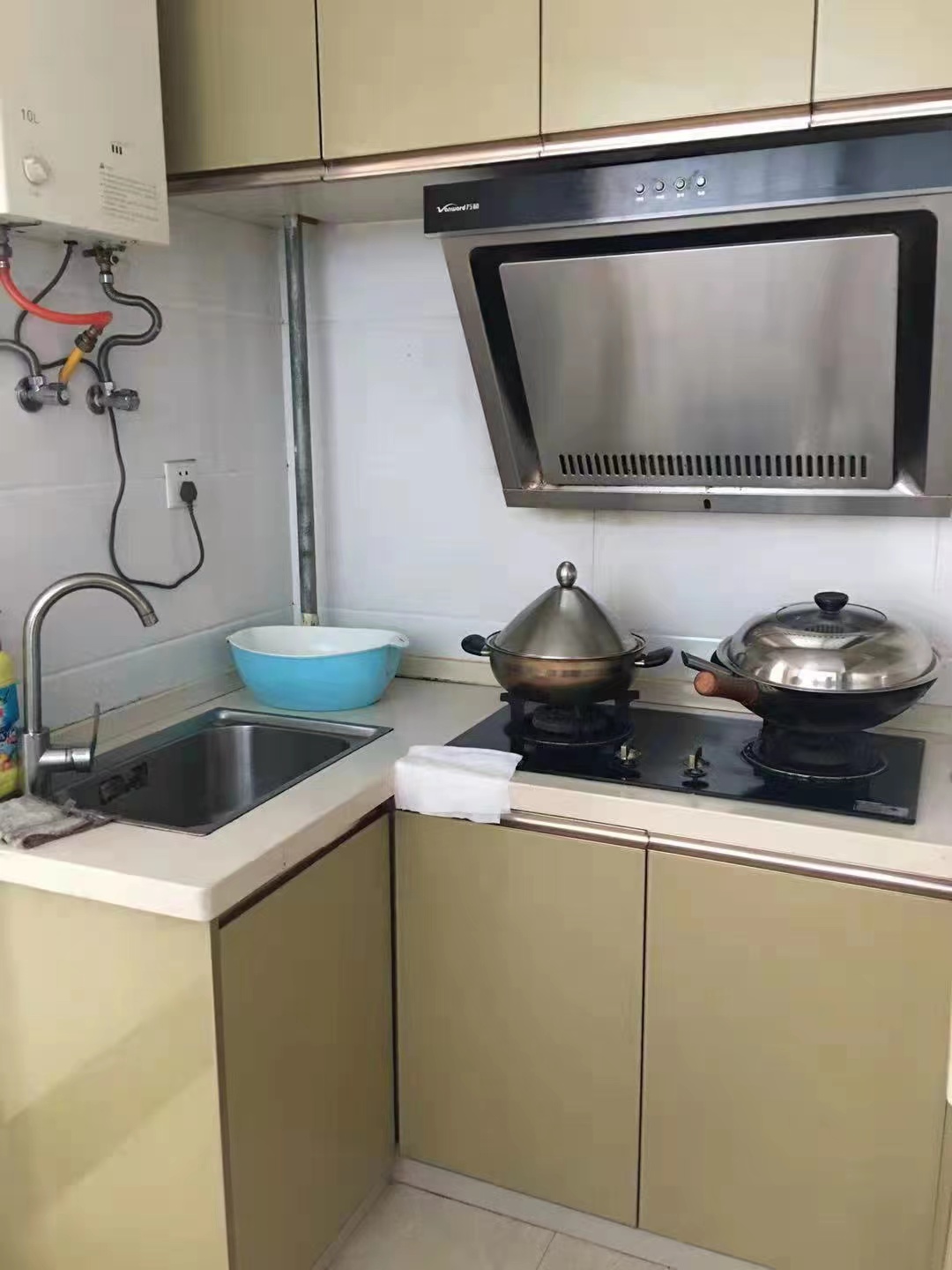 巴陵壹号  1室1厅1卫    1500.0元/月 巴陵壹号  1室1厅1卫    1500.0元/月室内图