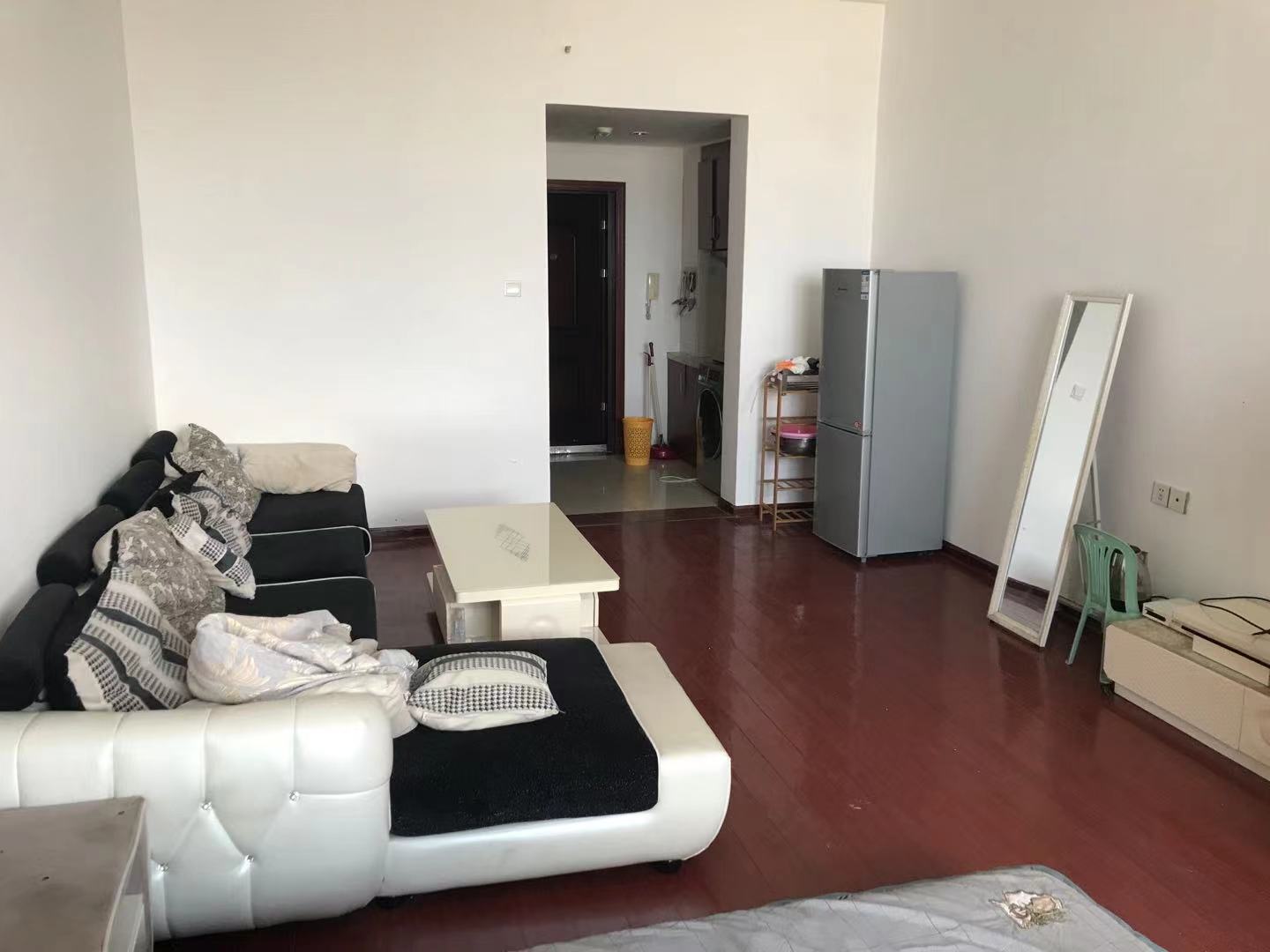 西湖公寓  1室1厅1卫    1200.0元/月 西湖公寓  1室1厅1卫    1200.0元/月室内图