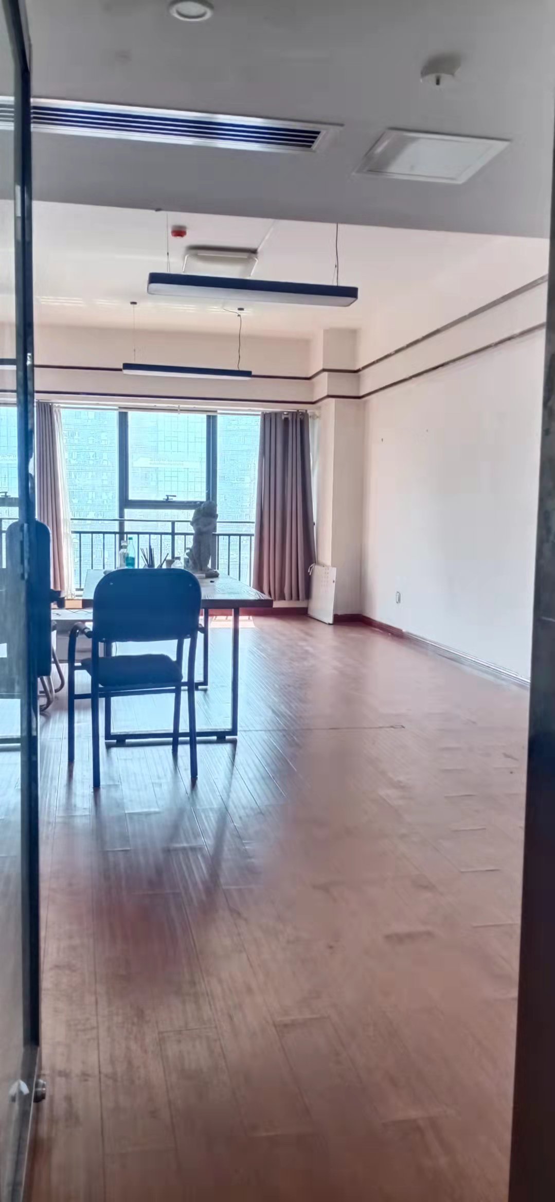 双银大厦 1室1厅1卫 1500.00元/月 双银大厦 1室1厅1卫 1500.00元/月室内图