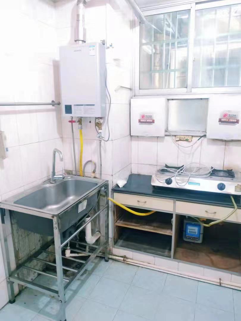 岳华路电子宿舍  2室1厅1卫    1700.0元/月室内图