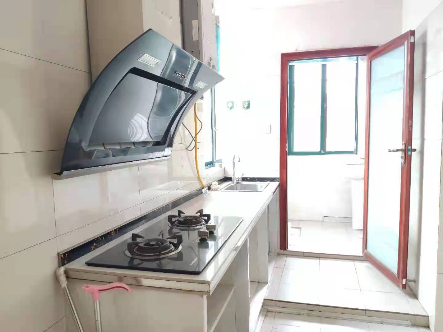 金钩山安置小区 2室2厅1卫 800.00元/月 金钩山安置小区 2室2厅1卫 800.00元/月室内图