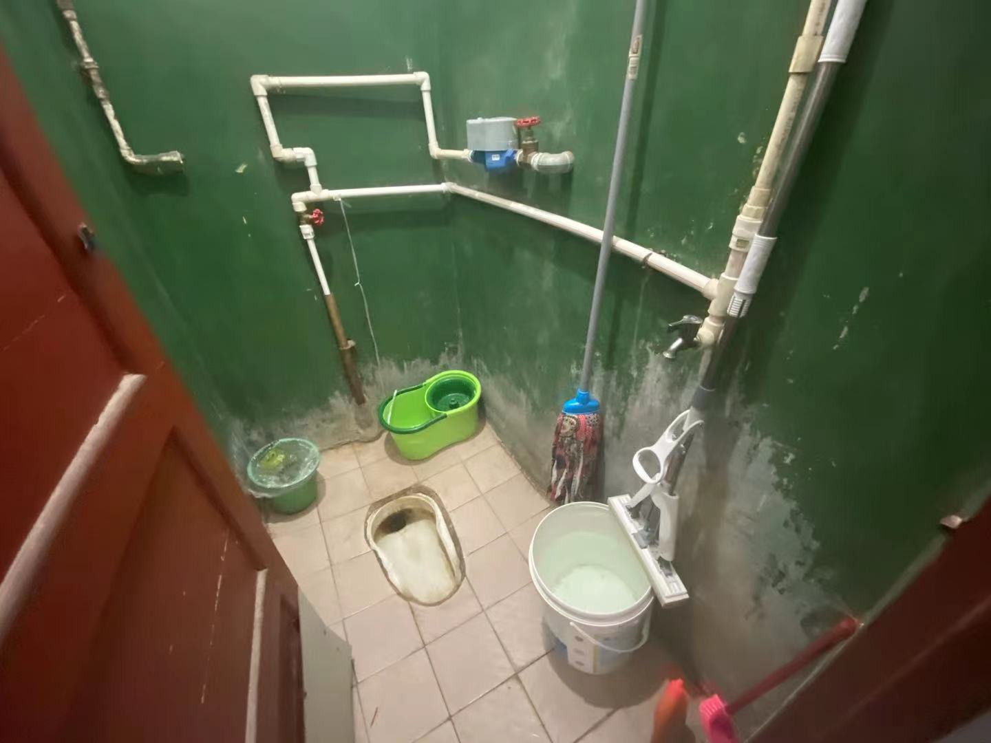 湘宾宿舍 1室1厅1卫 1300.0元/月 湘宾宿舍 1室1厅1卫 1300.0元/月室内图