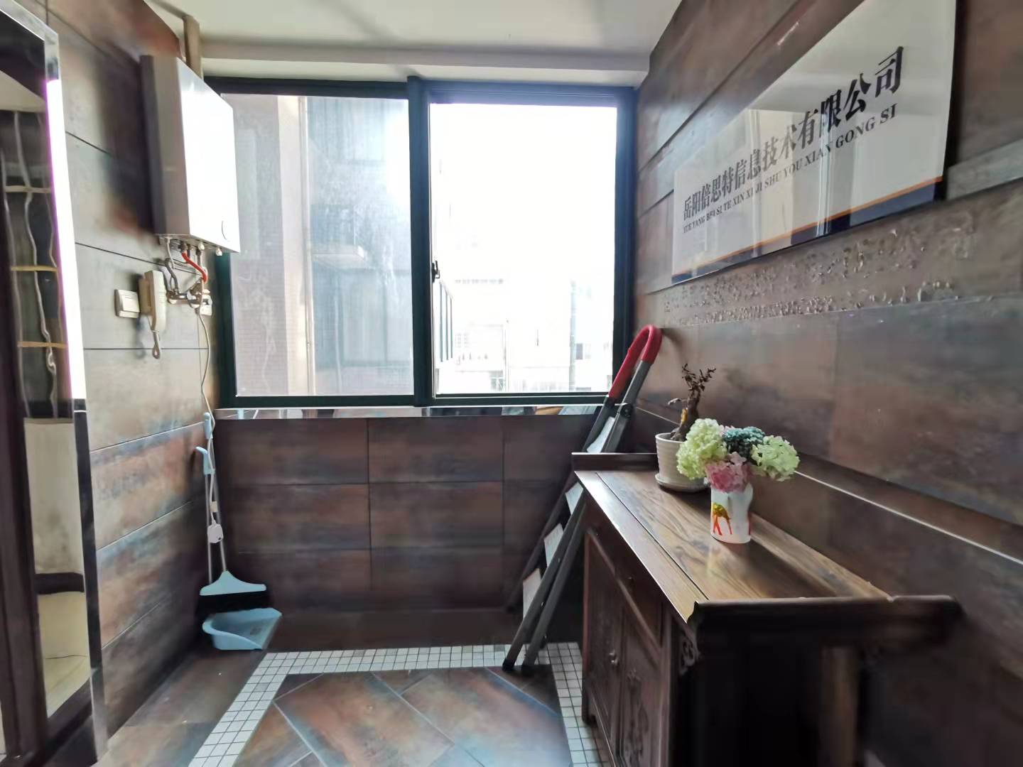 君临新世界  1室1厅1卫    1600.0元/月 君临新世界  1室1厅1卫    1600.0元/月室内图