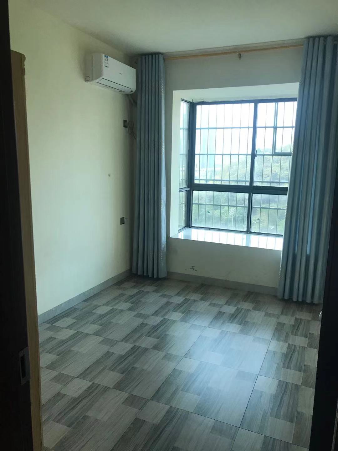 虎形山安置小区(进步社区) 3室2厅2卫 1500.0元/月 虎形山安置小区(进步社区) 3室2厅2卫 1500.0元/月室内图