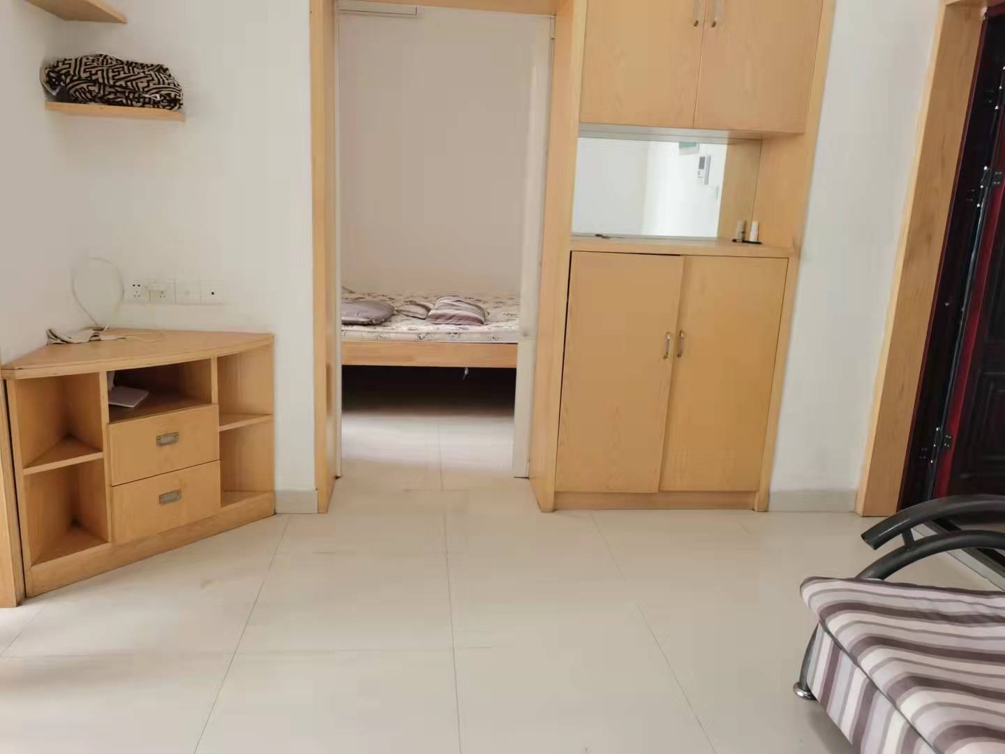 水映豪廷（一，二，三期）  1室1厅1卫   30.00万客厅