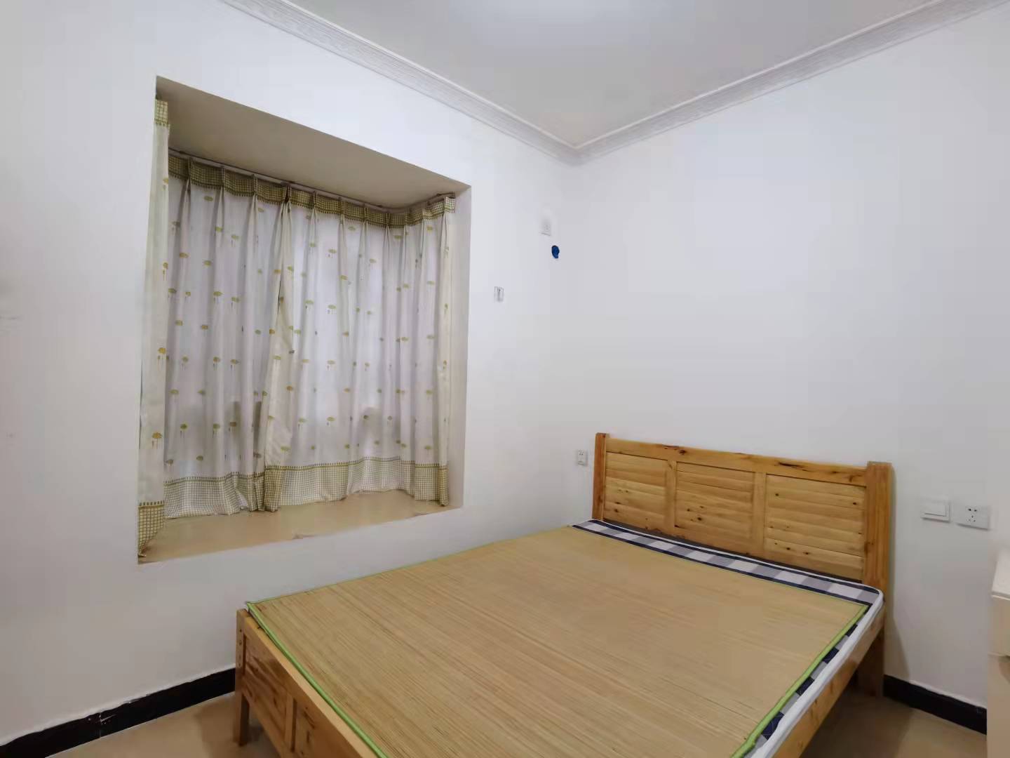 南湖锦苑 2室2厅1卫 2000.0元/月 南湖锦苑 2室2厅1卫 2000.0元/月室内图