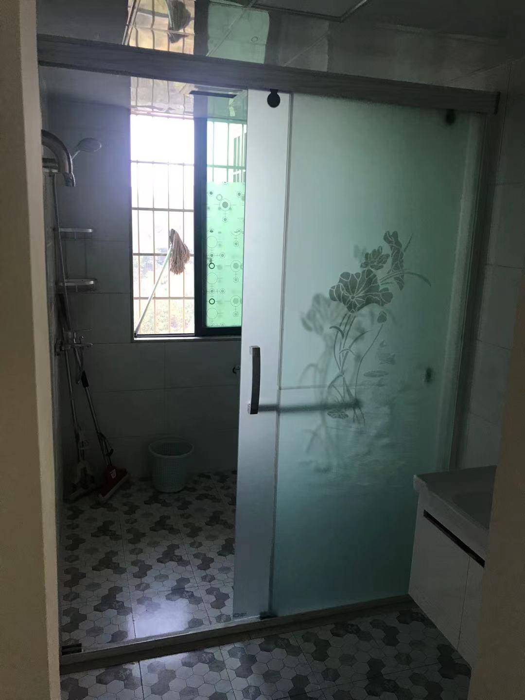 虎形山安置小区(进步社区) 3室2厅2卫 1500.0元/月 虎形山安置小区(进步社区) 3室2厅2卫 1500.0元/月室内图