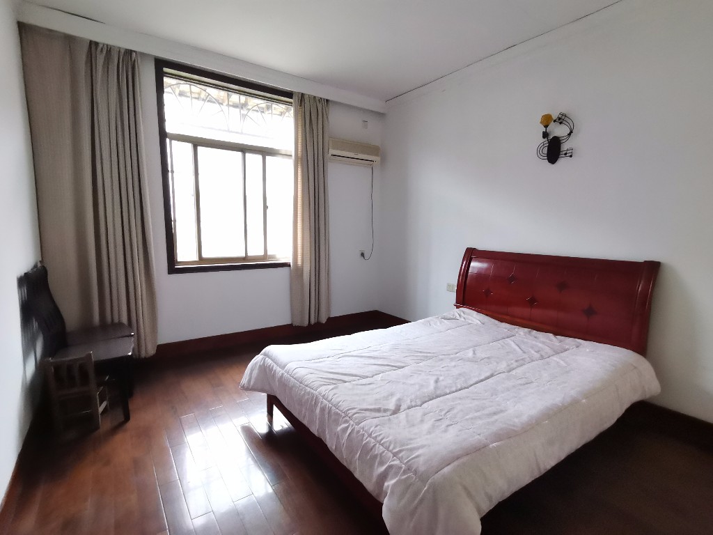 紫藤苑民主村 4室2厅2卫 1800.0元/月 紫藤苑民主村 4室2厅2卫 1800.0元/月室内图