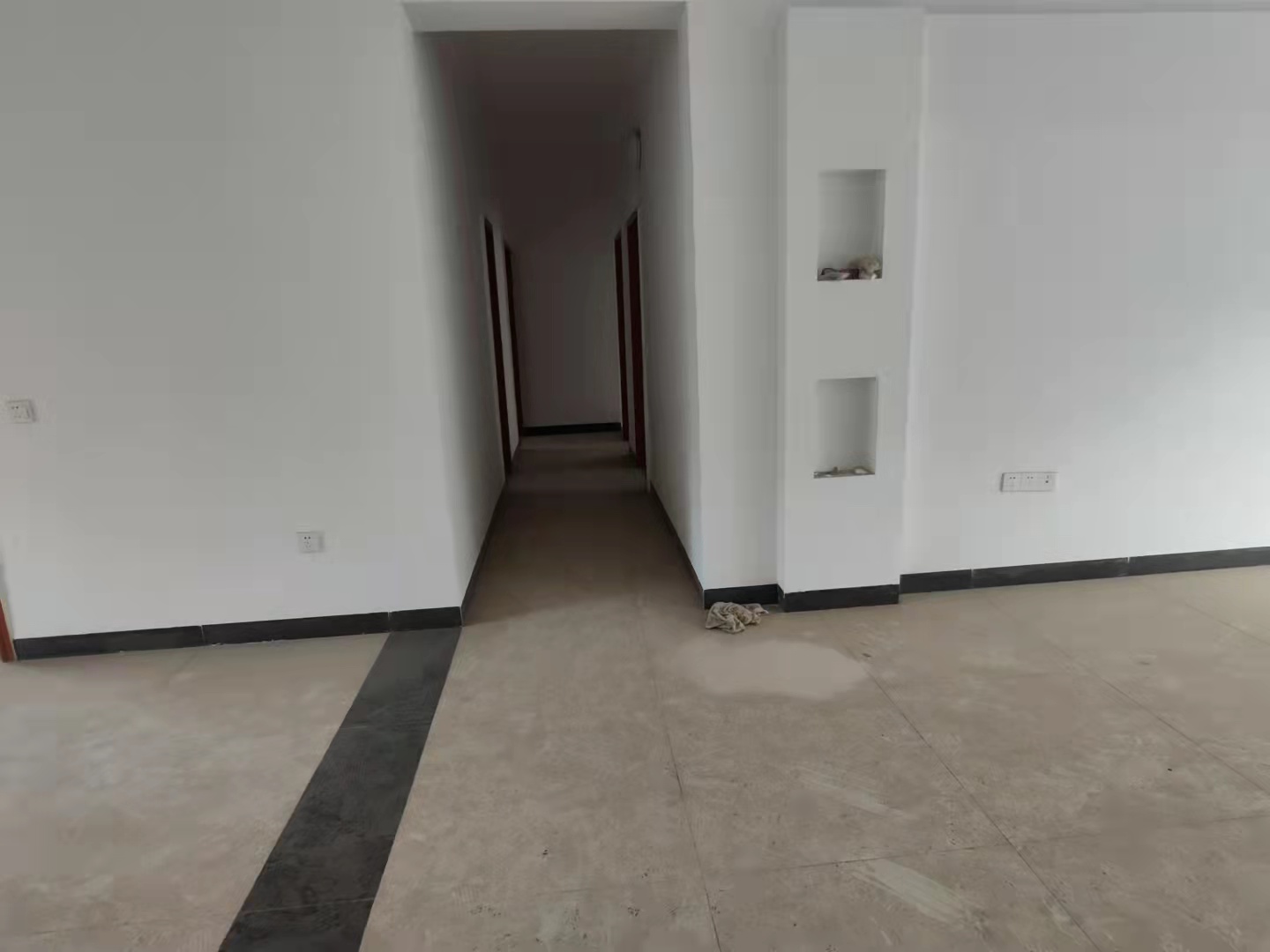 幸福里 3室2厅2卫 59.8万 幸福里 3室2厅2卫 59.8万客厅