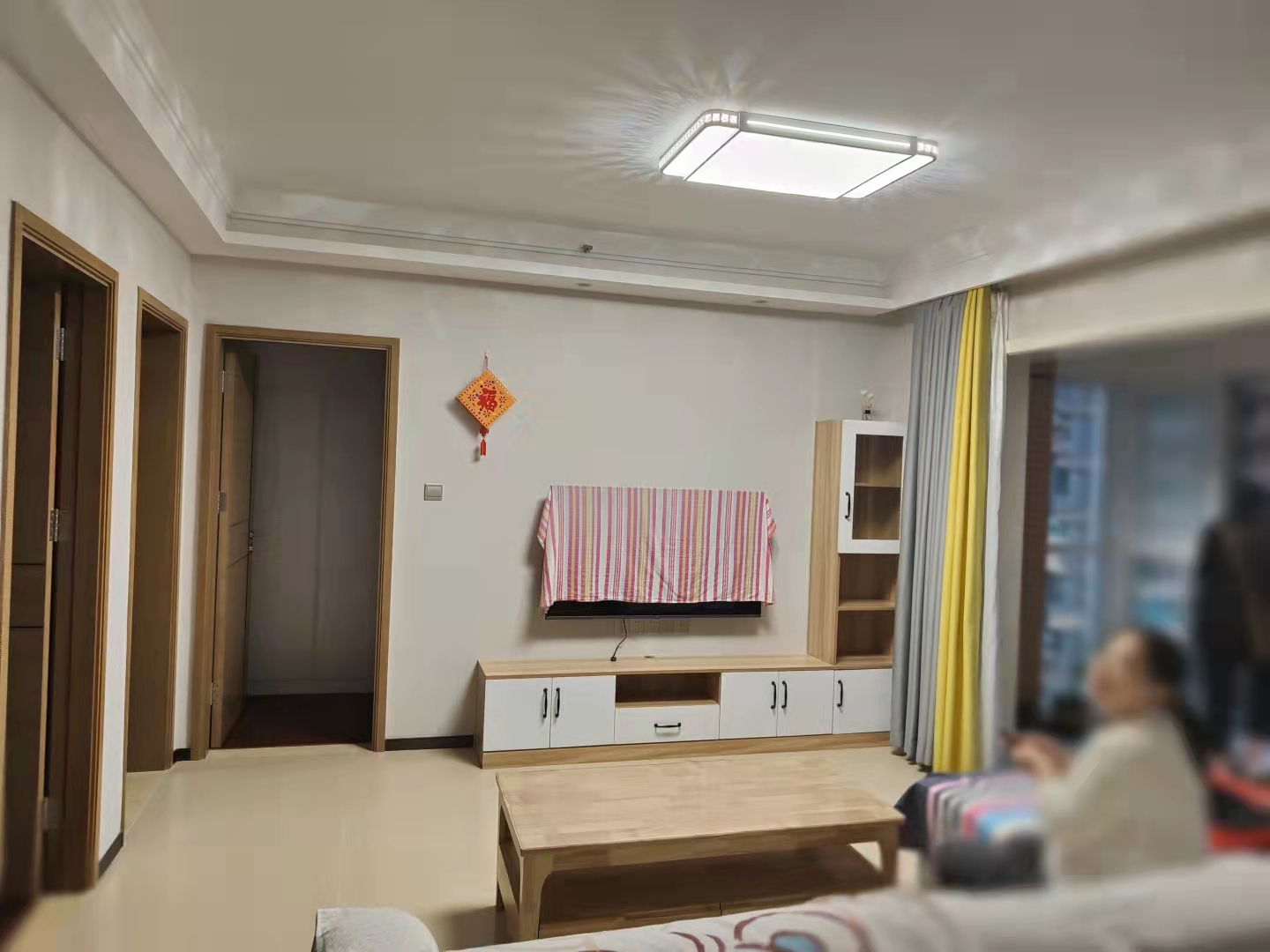 海伦春天  3室2厅2卫   2900.00元/月室内图