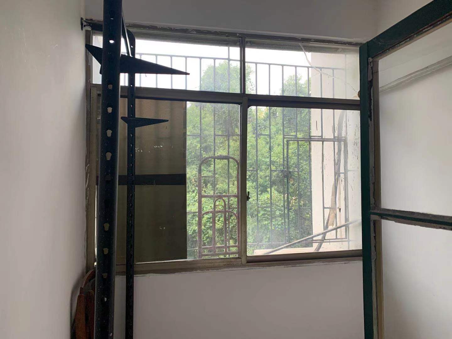 和平小区 1室1厅1卫 800.0元/月 和平小区 1室1厅1卫 800.0元/月室内图