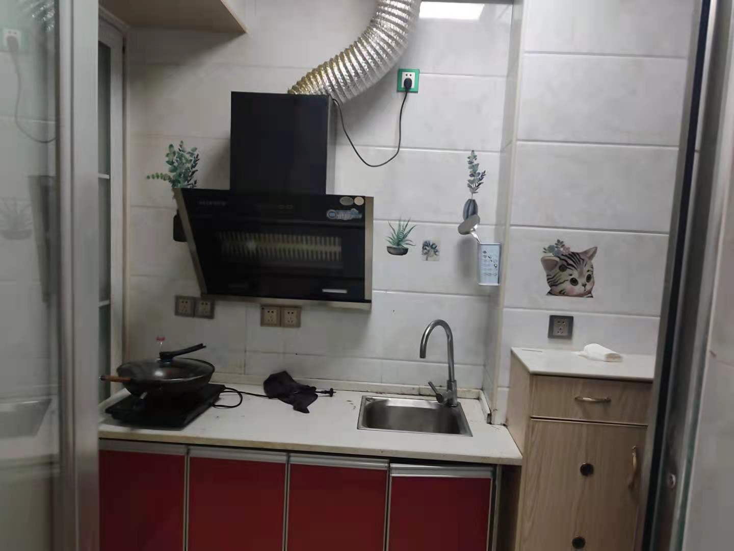 五洲富隆中心 1室1厅1卫 1000.0元/月 五洲富隆中心 1室1厅1卫 1000.0元/月室内图