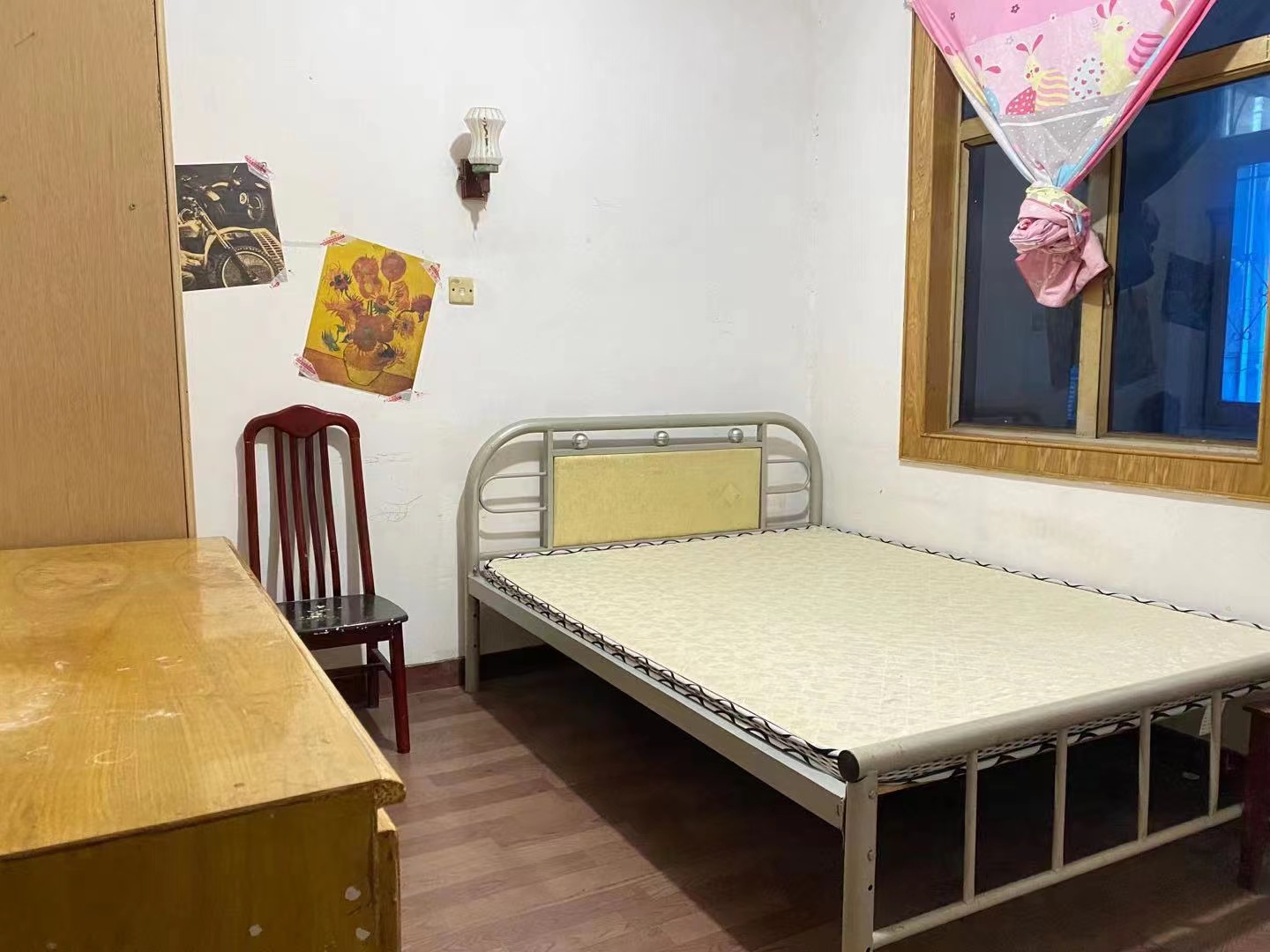 老广电巷  3室2厅1卫    1400.0元/月 老广电巷  3室2厅1卫    1400.0元/月室内图