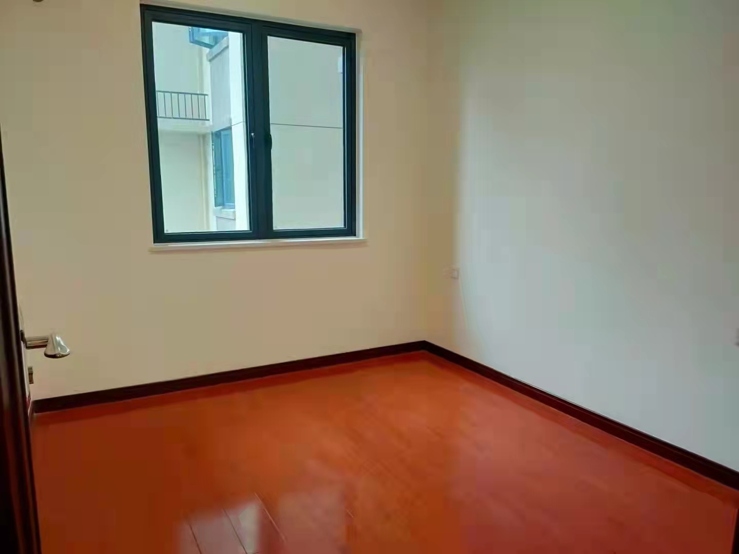 中建玥熙台 4室2厅2卫 105.0万 中建玥熙台 4室2厅2卫 105.0万客厅