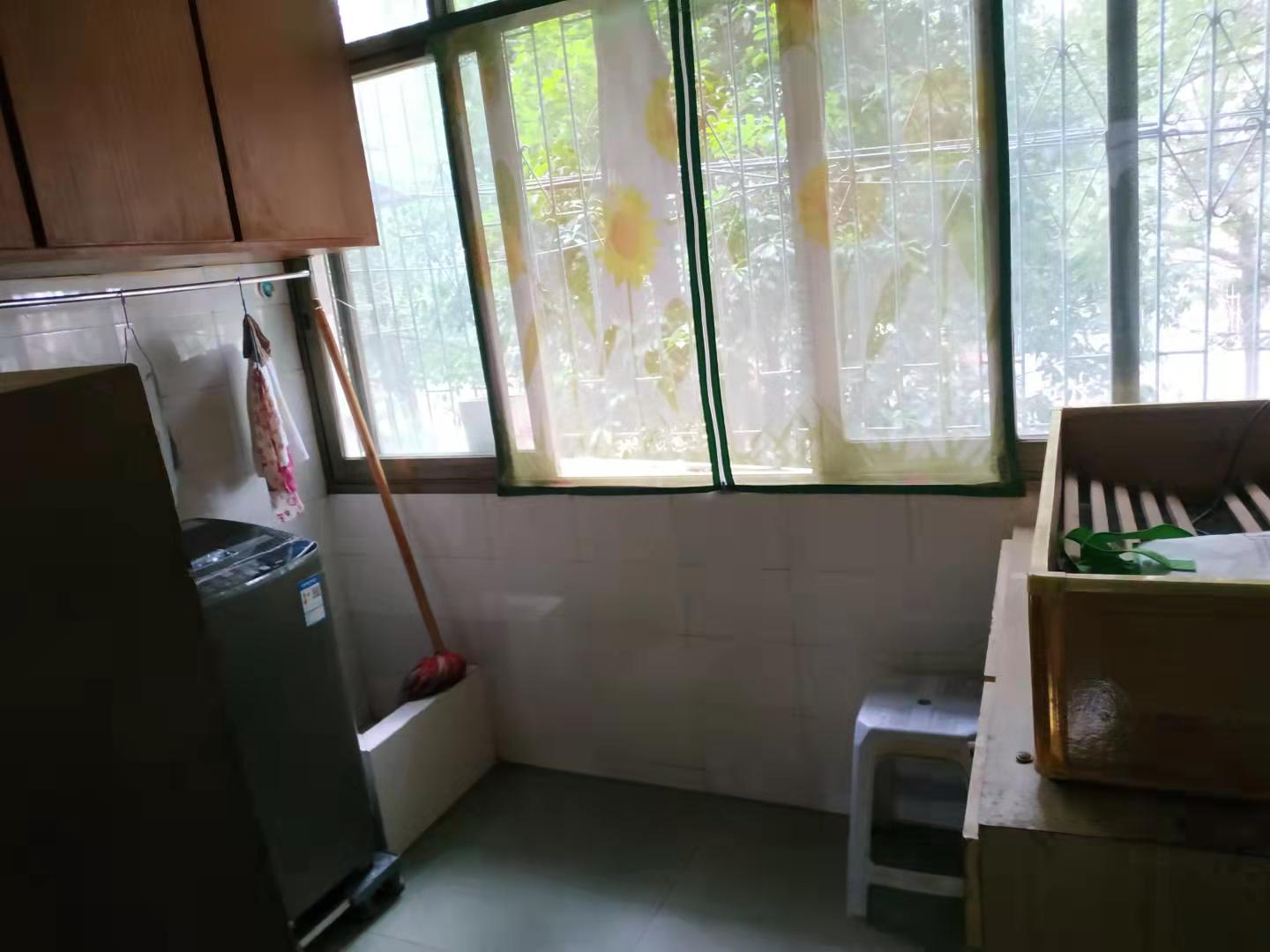 梓山苑小区 2室2厅1卫 800.0元/月 梓山苑小区 2室2厅1卫 800.0元/月室内图