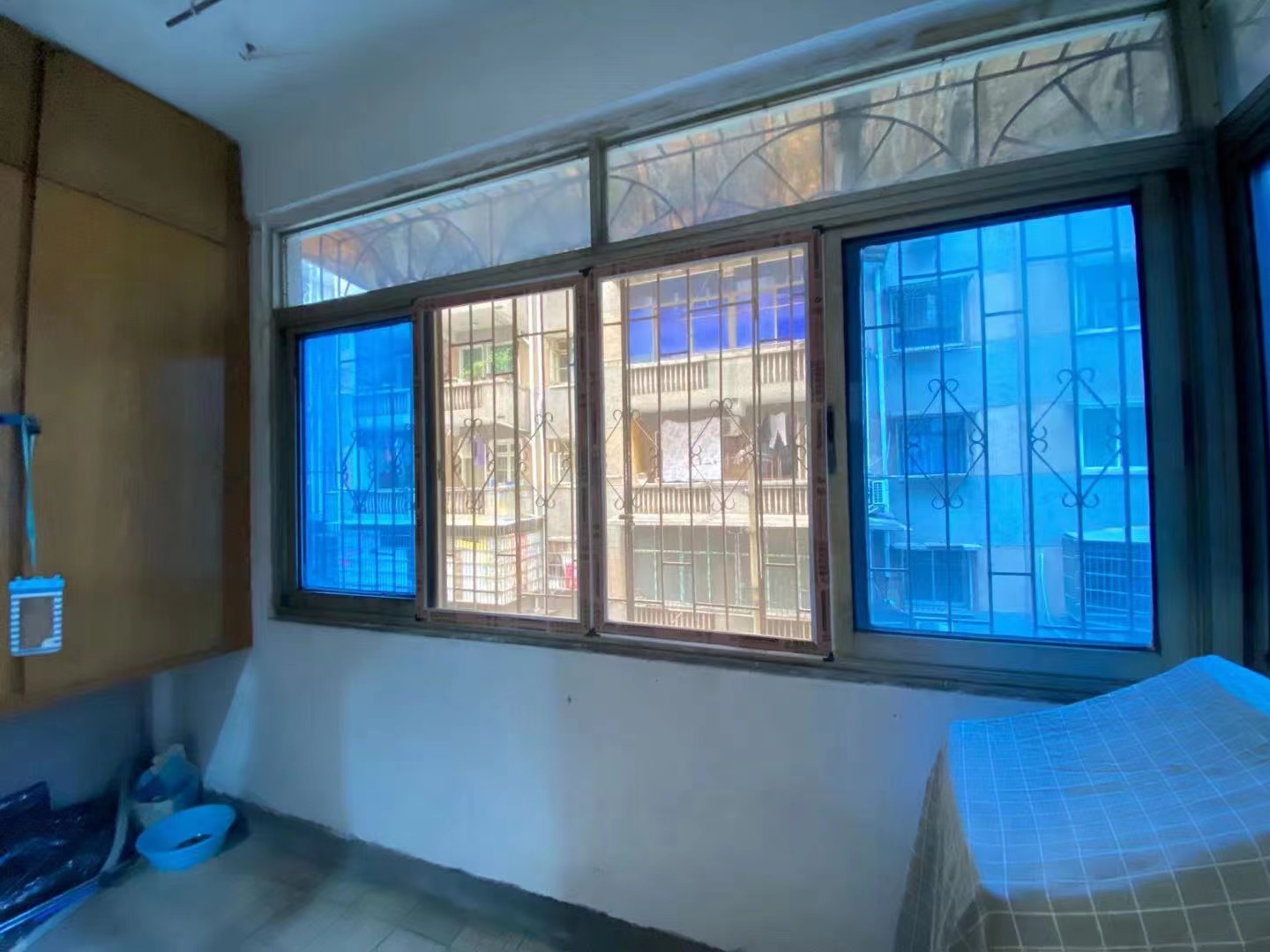 老广电巷  3室2厅1卫    1400.0元/月 老广电巷  3室2厅1卫    1400.0元/月室内图