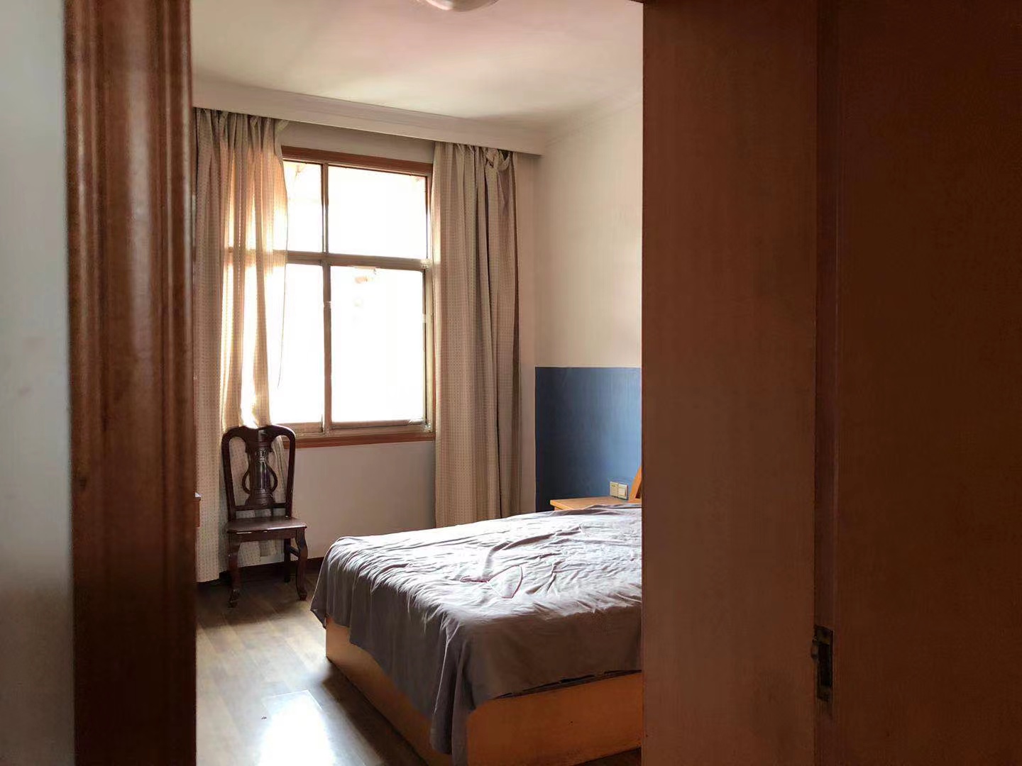 会龙山社区  2室1厅1卫    31.8万客厅