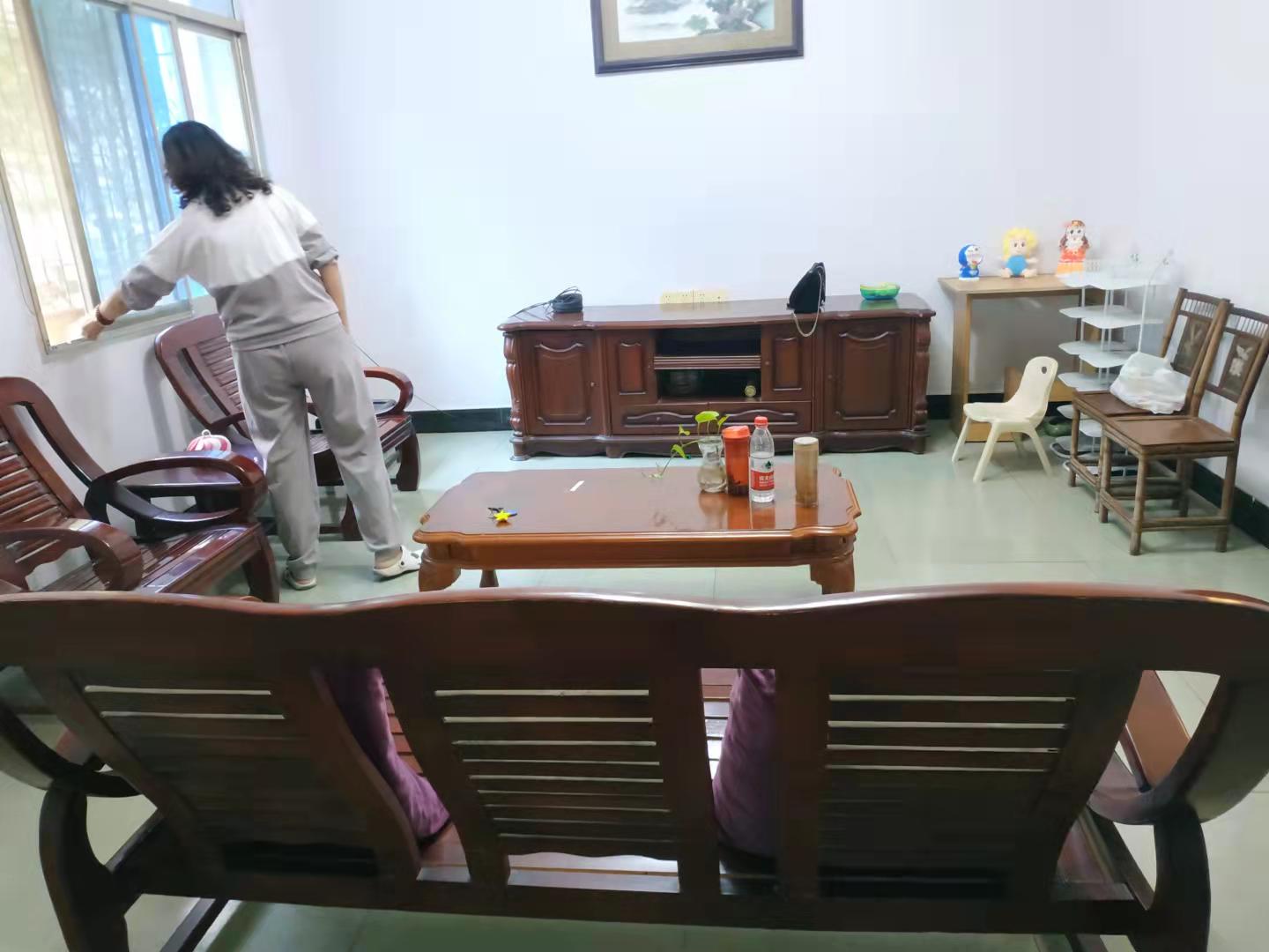 梓山苑小区  2室2厅1卫   800.00元/月室内图