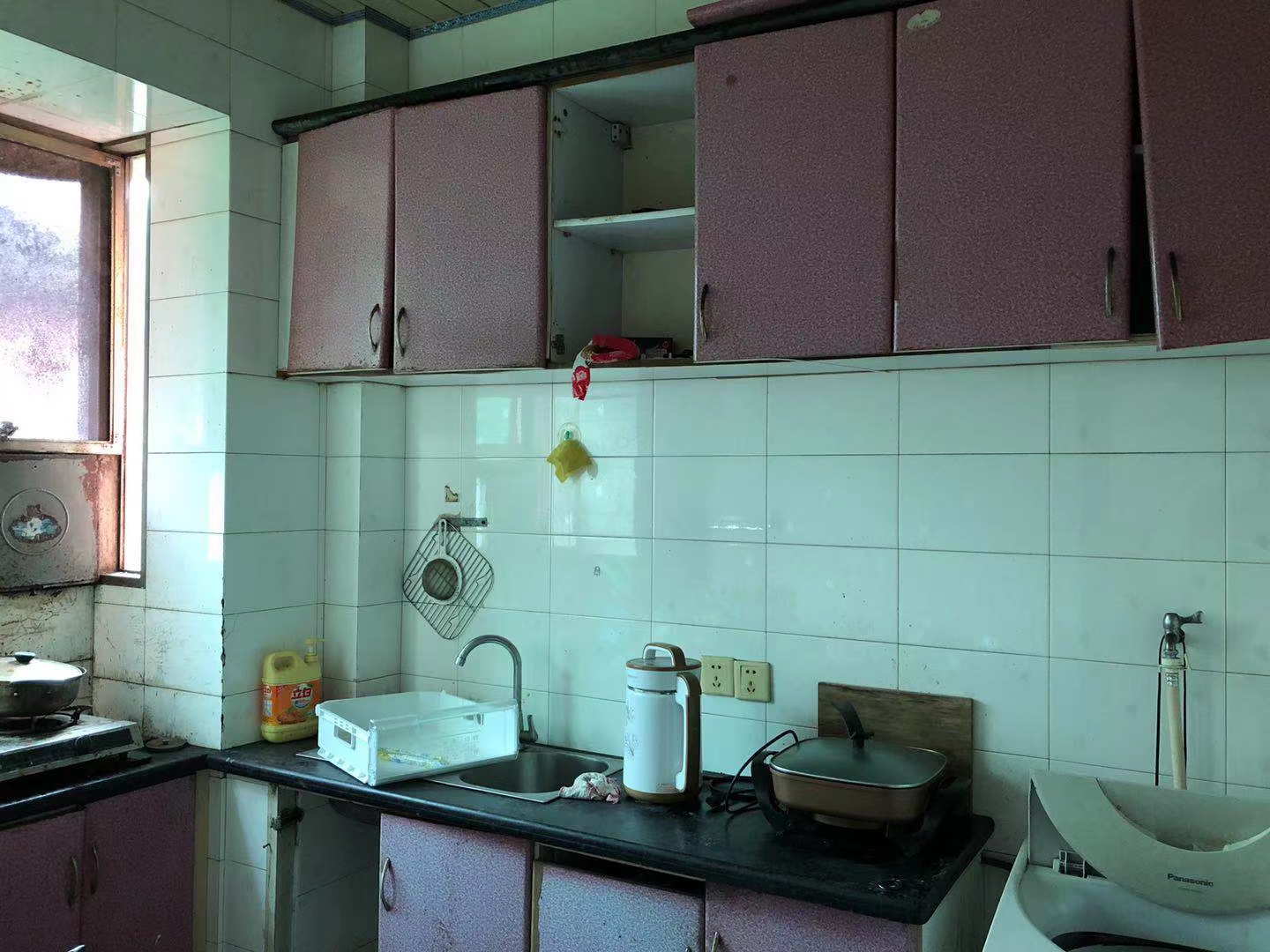 会龙山社区  2室1厅1卫    31.8万客厅