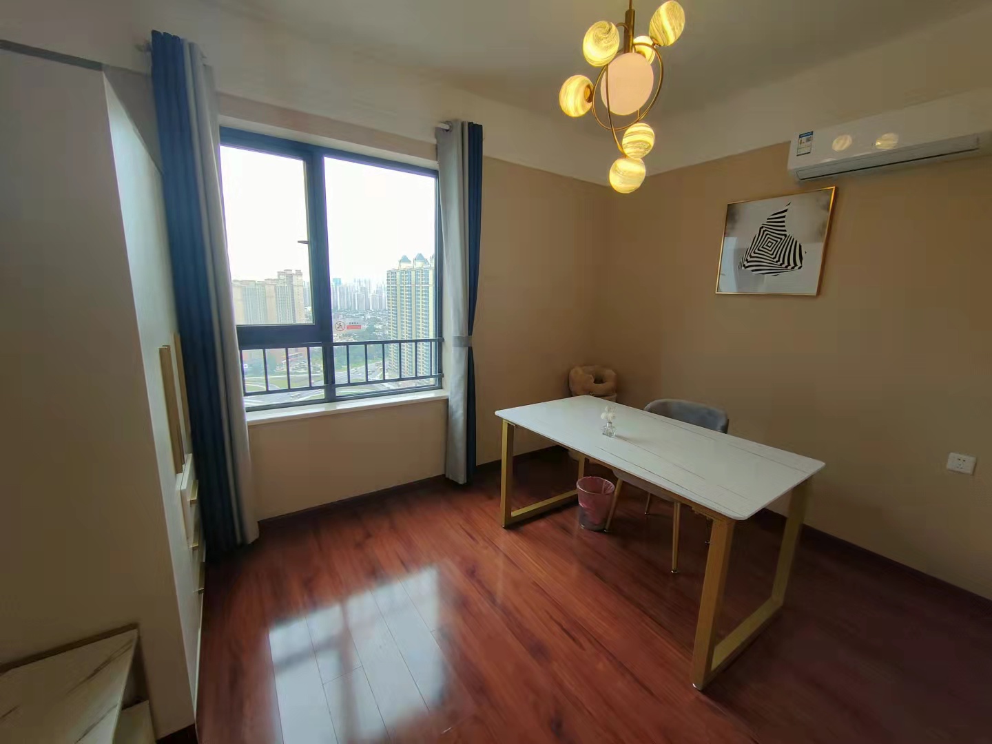 滨江和城  4室2厅2卫    4500.0元/月 滨江和城  4室2厅2卫    4500.0元/月室内图