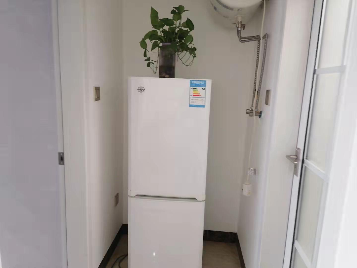 雄森国际 1室1厅1卫 1600.0元/月 雄森国际 1室1厅1卫 1600.0元/月室内图