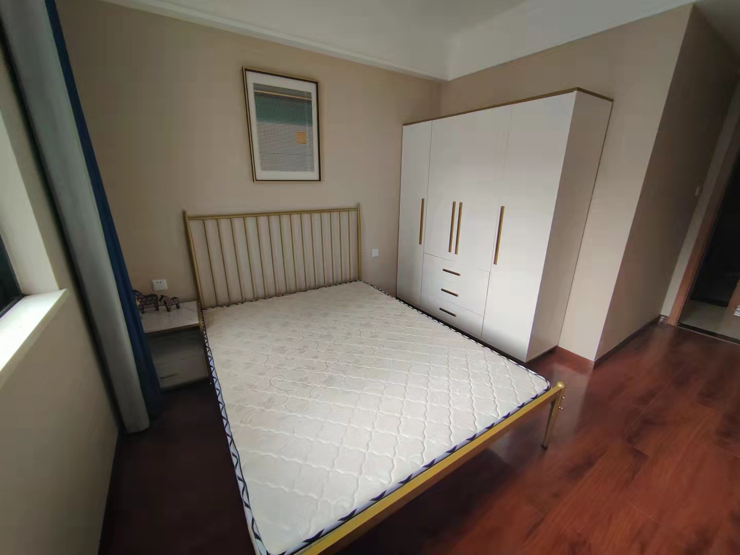 滨江和城  4室2厅2卫    4500.0元/月 滨江和城  4室2厅2卫    4500.0元/月室内图