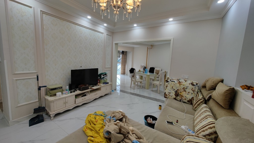 南湖半岛 2室1厅1卫 2600.0元/月 南湖半岛 2室1厅1卫 2600.0元/月室内图