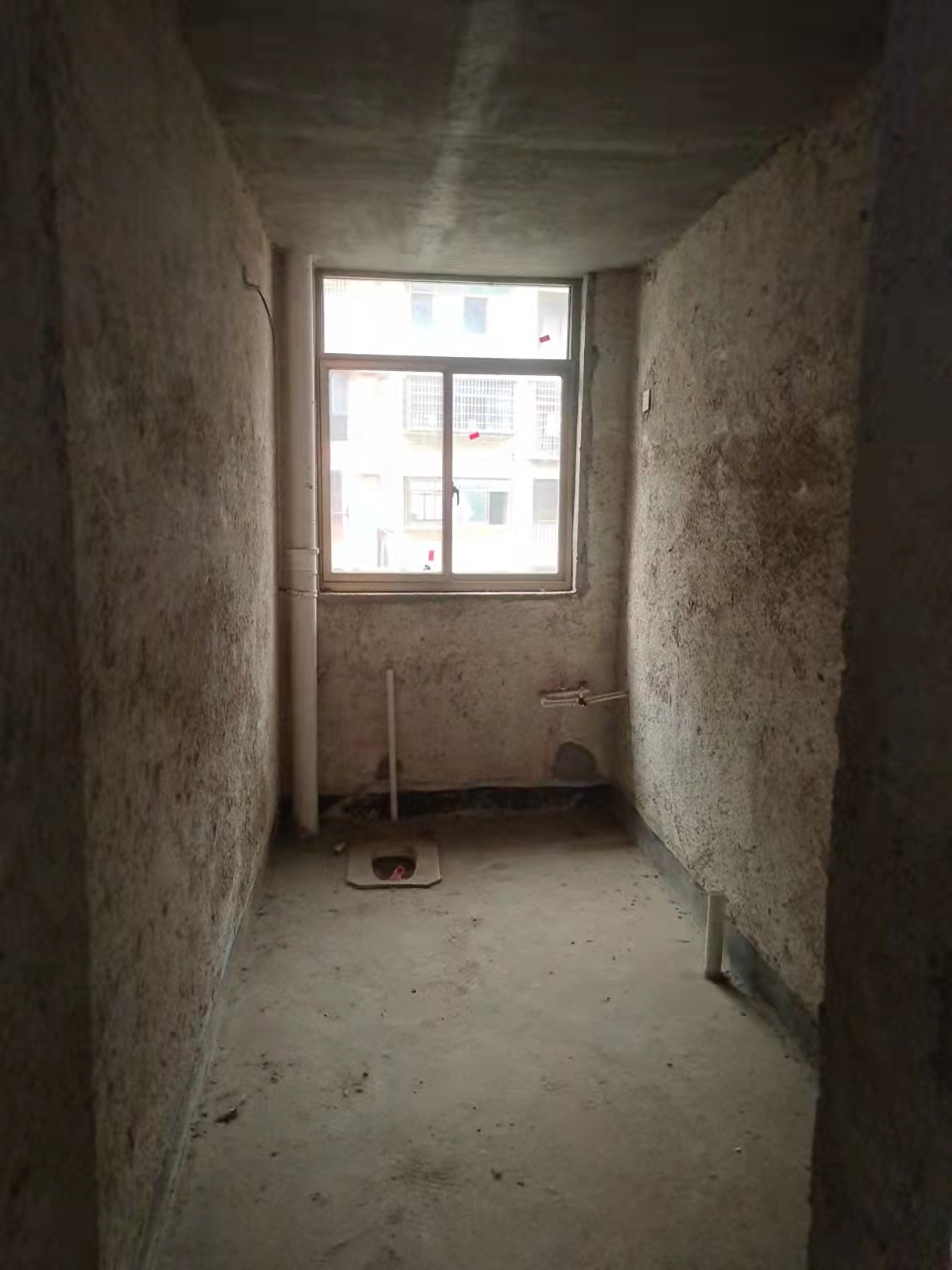 新公安局民警住宅小区  4室2厅2卫    118.0万 新公安局民警住宅小区  4室2厅2卫    118.0万卫生间