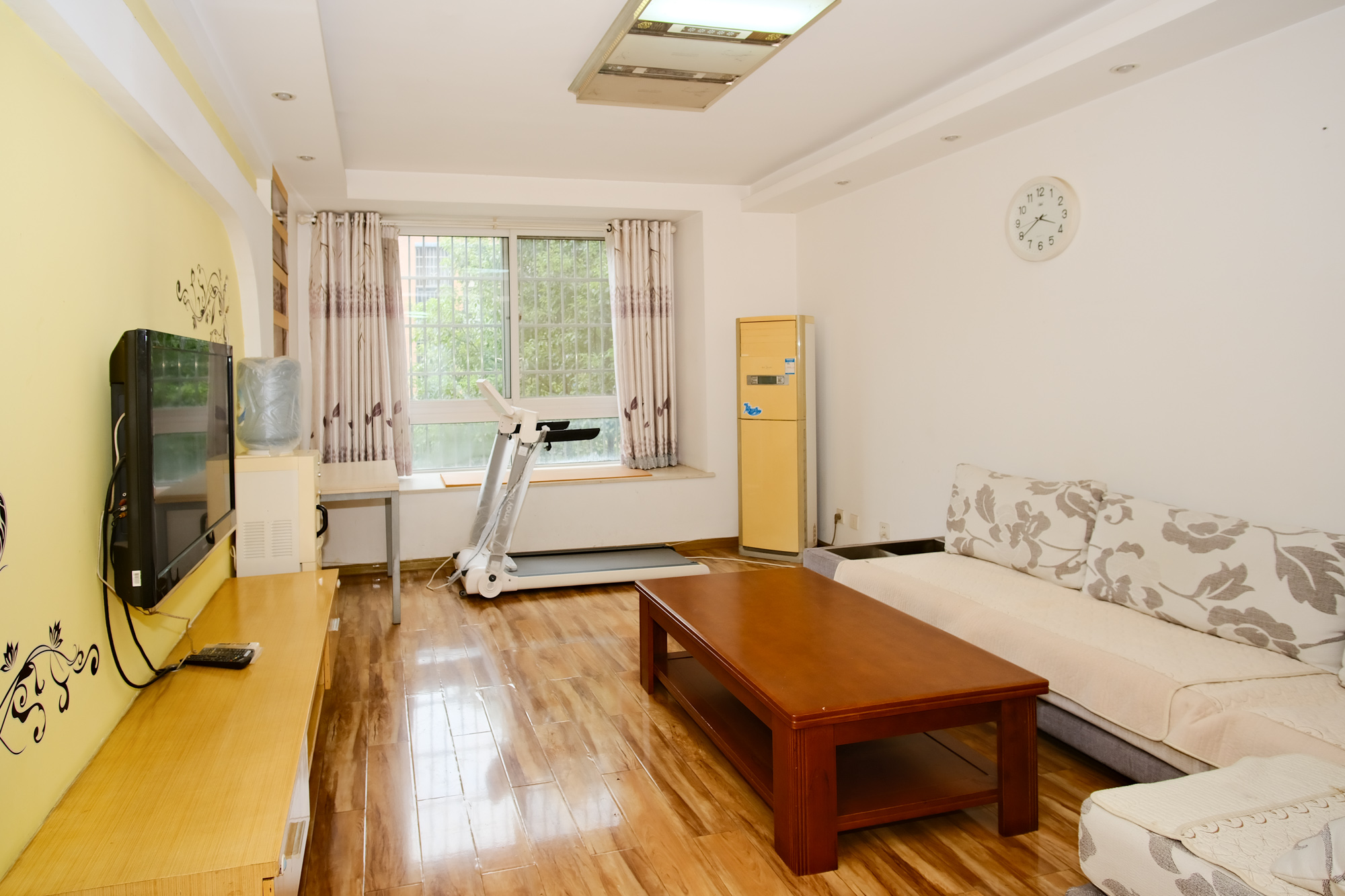 山水湾  3室2厅1卫    63.8万客厅