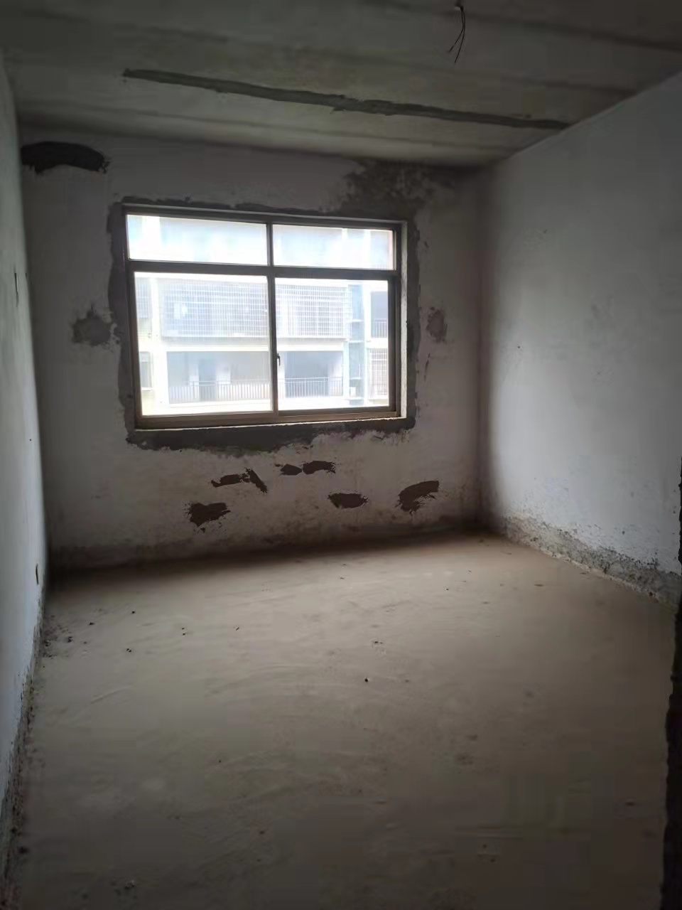 新公安局民警住宅小区  4室2厅2卫    118.0万 新公安局民警住宅小区  4室2厅2卫    118.0万卫生间