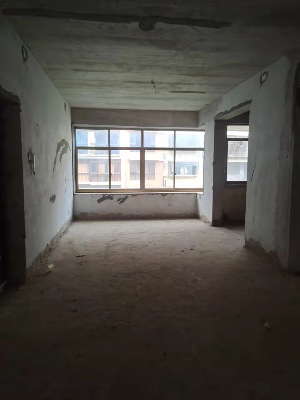 新公安局民警住宅小区  4室2厅2卫    118.0万 新公安局民警住宅小区  4室2厅2卫    118.0万卫生间