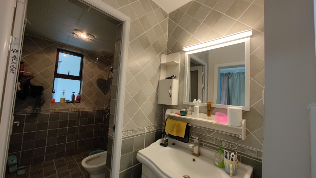 南湖半岛 2室1厅1卫 2600.0元/月 南湖半岛 2室1厅1卫 2600.0元/月室内图