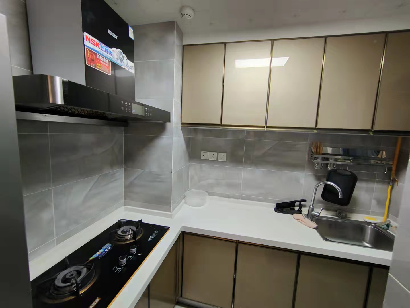 中铁骑士府邸 3室2厅2卫 2600.0元/月 中铁骑士府邸 3室2厅2卫 2600.0元/月室内图