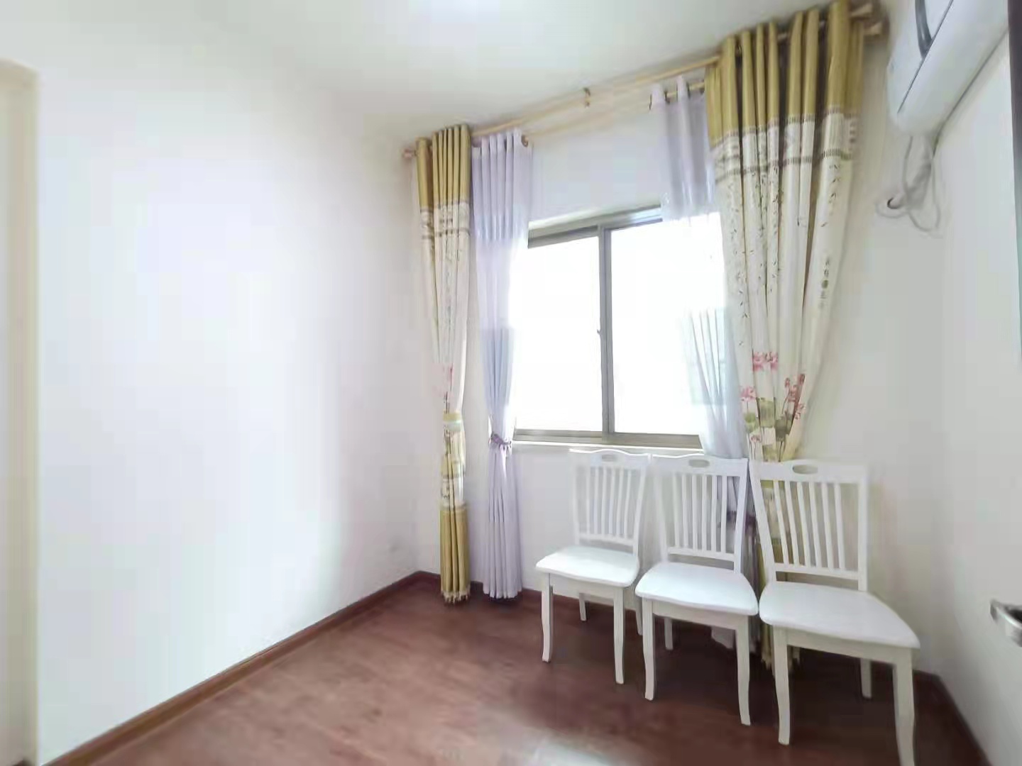 碧桂园  3室2厅1卫    2000.0元/月 碧桂园  3室2厅1卫    2000.0元/月室内图