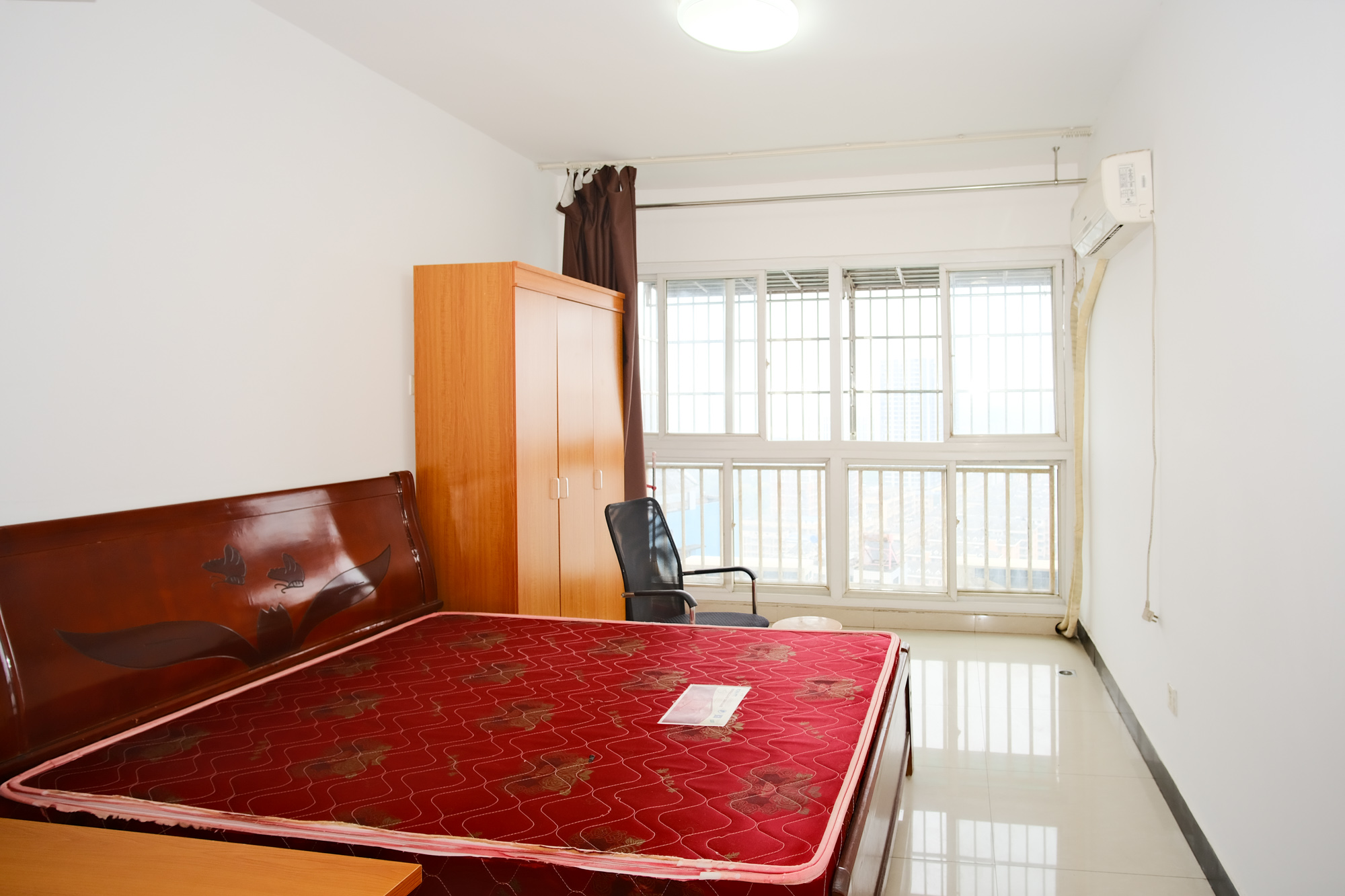 未来现代城  3室2厅1卫    70.0万卧室