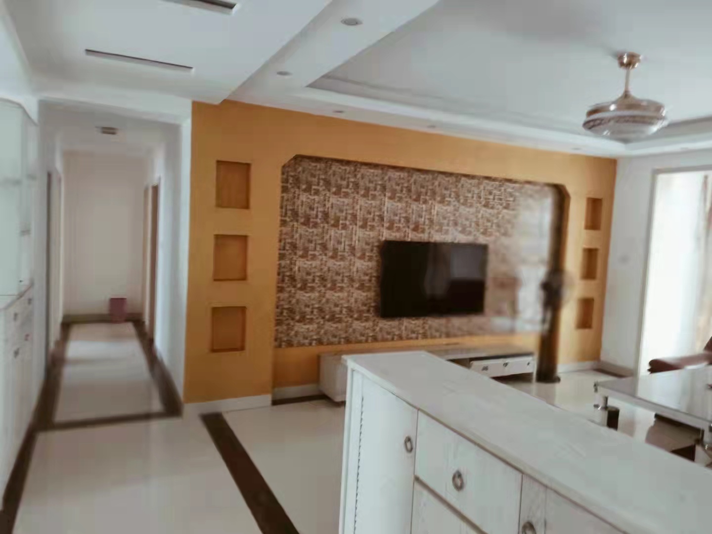 上和世家  3室2厅2卫    3200.0元/月 上和世家  3室2厅2卫    3200.0元/月室内图