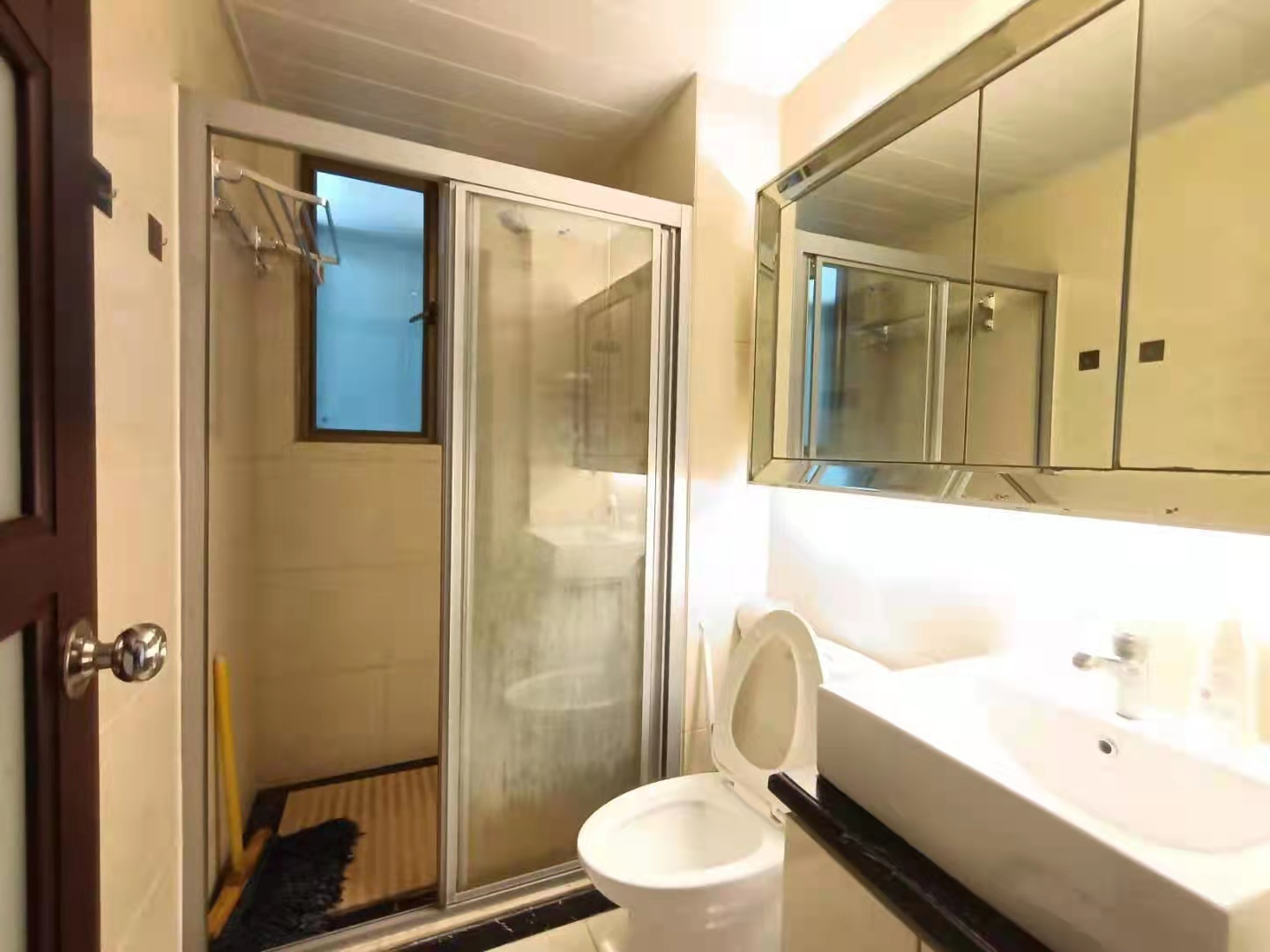 碧桂园  3室2厅1卫    2000.0元/月 碧桂园  3室2厅1卫    2000.0元/月室内图