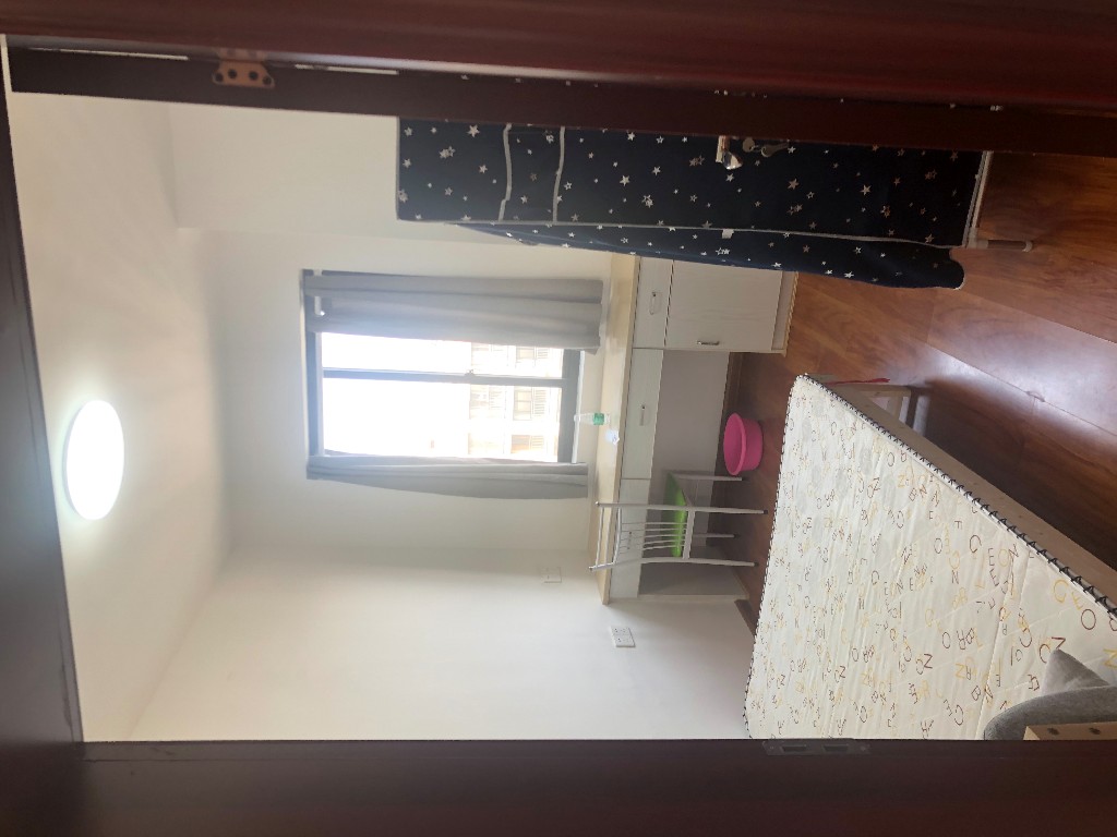 岭秀天下  3室2厅1卫    1600.0元/月 岭秀天下  3室2厅1卫    1600.0元/月室内图1