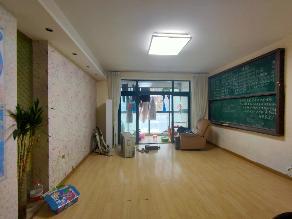 凯乐湘园  3室2厅2卫    3200.0元/月室内图1