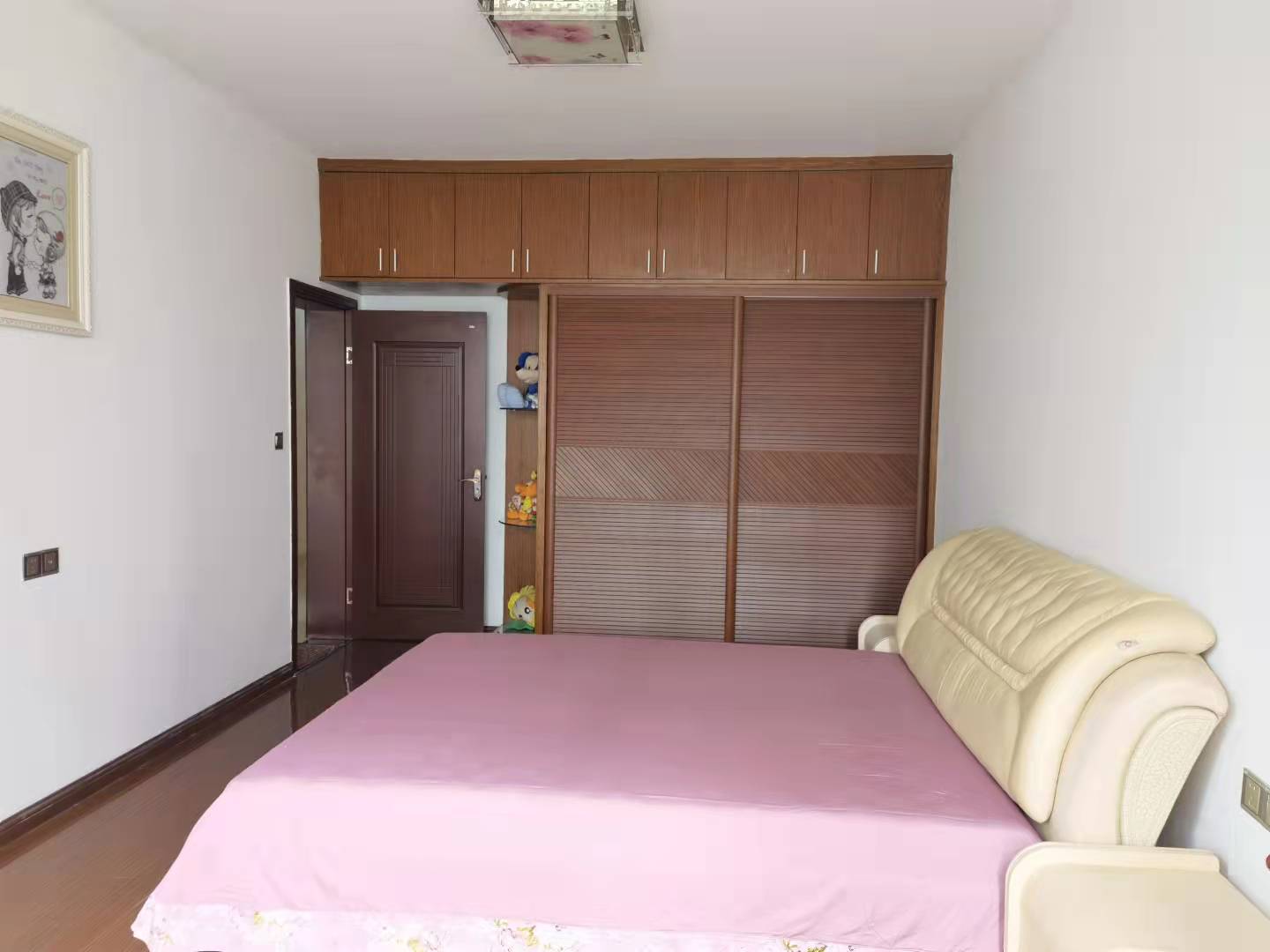 鸿都苑  1室1厅1卫    35.8万 鸿都苑  1室1厅1卫    35.8万卧室