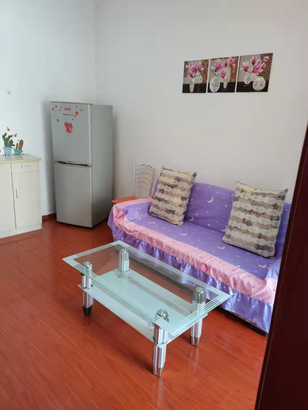 南湖春天  1室1厅1卫    1600.0元/月 南湖春天  1室1厅1卫    1600.0元/月室内图