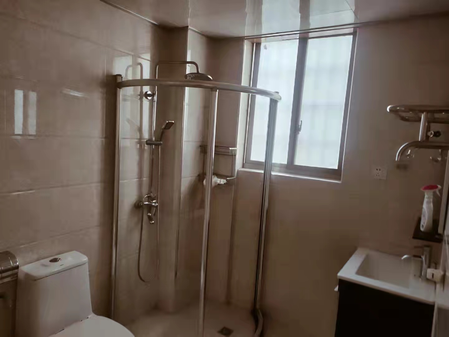 上和世家  3室2厅2卫    3200.0元/月 上和世家  3室2厅2卫    3200.0元/月室内图