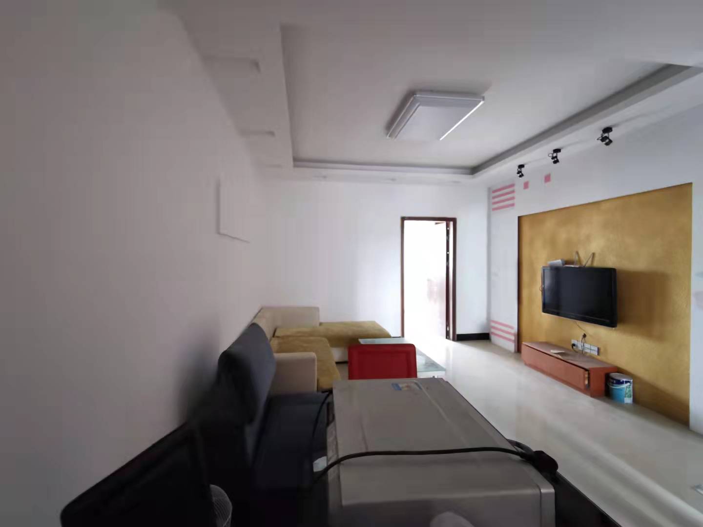 君临新世界 1室1厅1卫 1500.0元/月 君临新世界 1室1厅1卫 1500.0元/月室内图