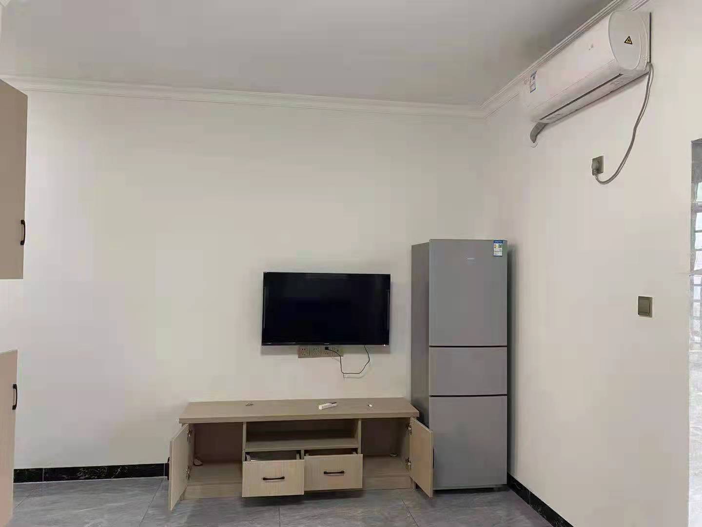 大同芙蓉二期(芙蓉广场)  1室1厅1卫    1500.0元/月 大同芙蓉二期(芙蓉广场)  1室1厅1卫    1500.0元/月室内图