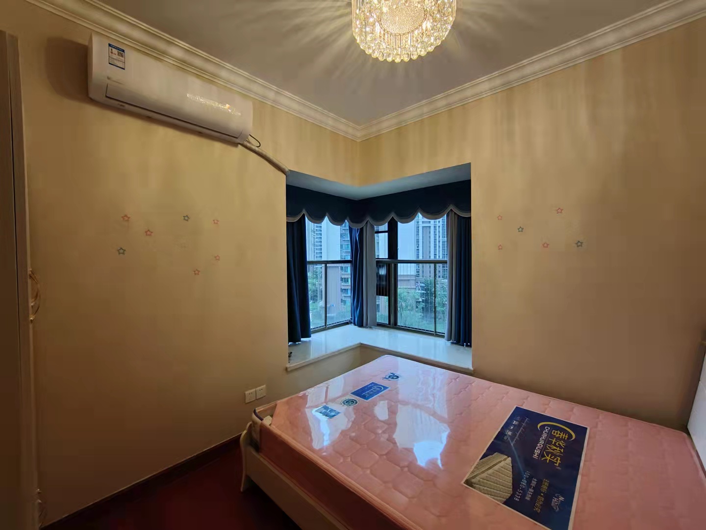 恒大天府半岛四期天玺湾 3室2厅2卫 2800.0元/月 恒大天府半岛四期天玺湾 3室2厅2卫 2800.0元/月室内图