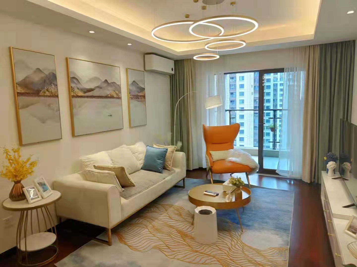 万科翡翠公园  3室2厅2卫    4500.0元/月 万科翡翠公园  3室2厅2卫    4500.0元/月室内图