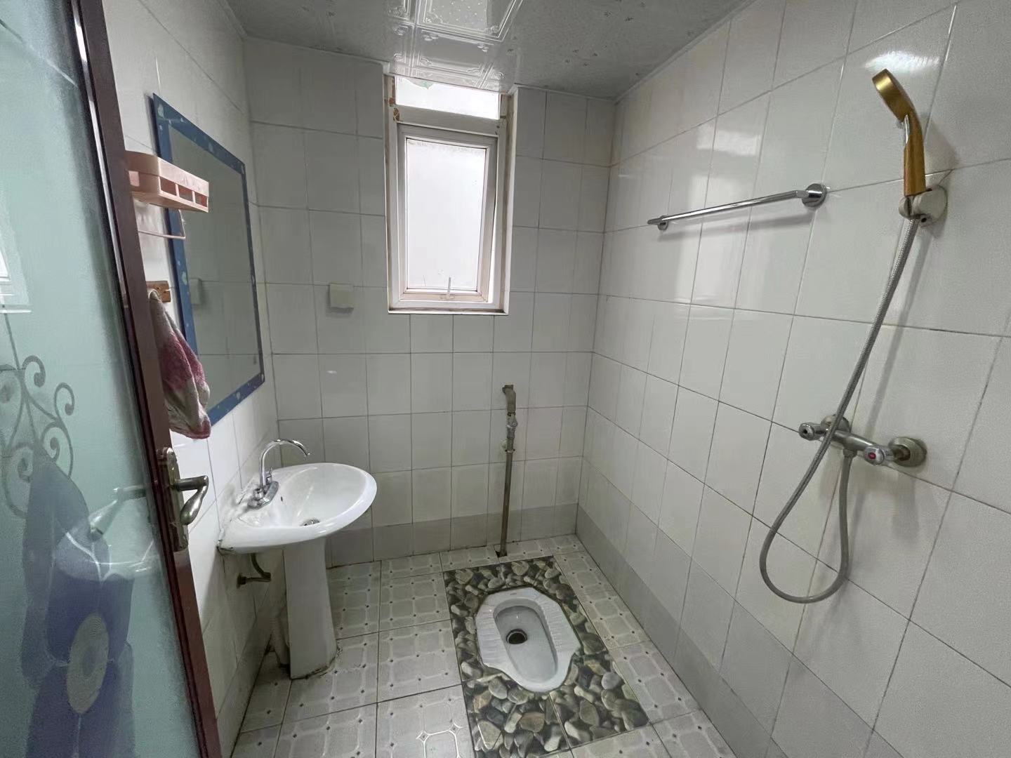 南湖锦苑 2室1厅1卫 2100.0元/月 南湖锦苑 2室1厅1卫 2100.0元/月室内图