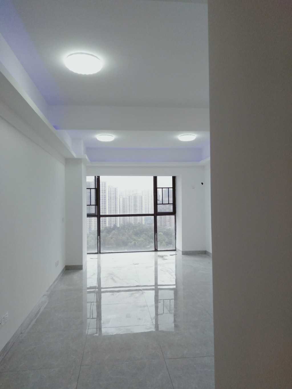 国际公馆(美的时代广场) 1室1厅1卫 1400.00元/月 国际公馆(美的时代广场) 1室1厅1卫 1400.00元/月室内图