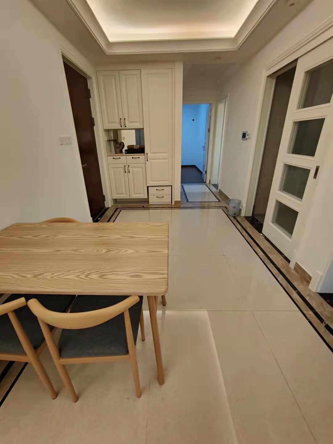 中海锦江城花涧一期 3室2厅2卫 2400.0元/月 中海锦江城花涧一期 3室2厅2卫 2400.0元/月室内图